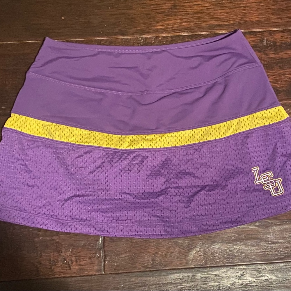 LSU athletic skirt size small